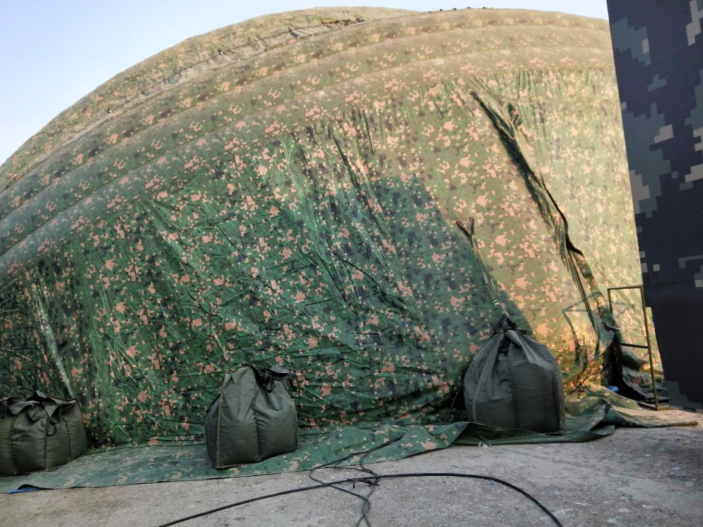 阿勒泰军用充气帐篷